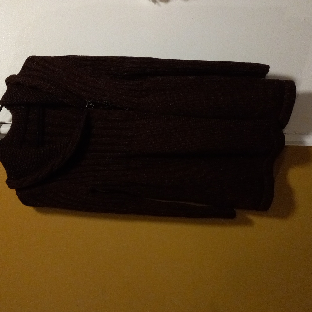 Brown 3 hook closure cardigan